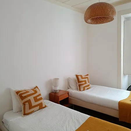 Stunning Near Chiado Appartamento Lisbona