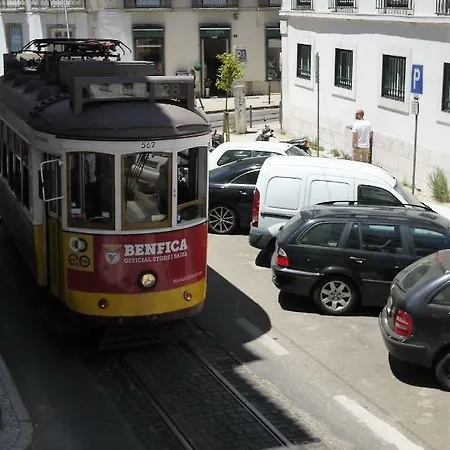 Vintage Near Chiado * リスボン