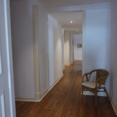 Vintage Near Chiado * リスボン